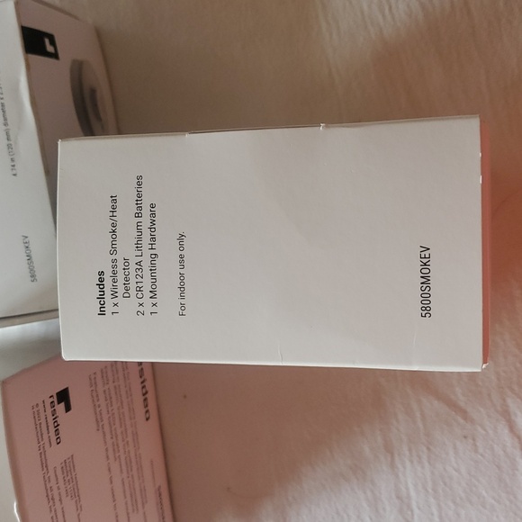 Resideo Honeywell (1) Wireless Smoke/Heat Detector Model 5800SMOKEV - Picture 4 of 8